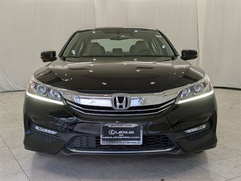 Used 2017 Honda Accord EX-L image 3