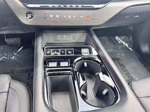 Certified 2025 Nissan Murano SL image 10