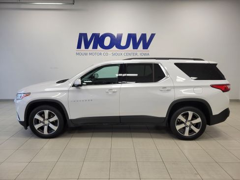Used 2019 Chevrolet Traverse LT w/ LT Premium Package image 1