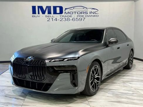 Used 2025 BMW 760i xDrive w/ Executive Package AWD/4WD image 1