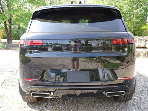 Used 2026 Land Rover Range Rover Sport Dynamic SE AWD/4WD image 10