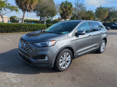 Used 2022 Ford Edge Titanium image 10