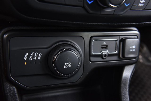 Used 2022 Jeep Renegade Altitude w/ Convenience Group AWD/4WD image 15