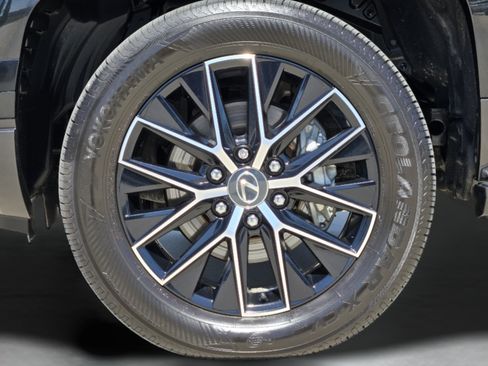 Used 2024 Lexus GX 550 w/ Accessory Package (Z1) AWD/4WD image 39