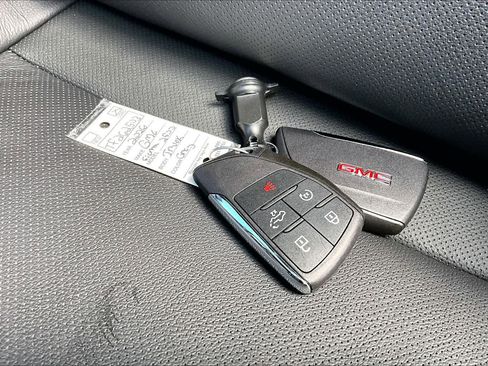 Used 2026 GMC Sierra 2500 AT4 w/ AT4 Premium Plus Package AWD/4WD image 15