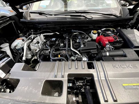 New 2025 Nissan Kicks SV image 16