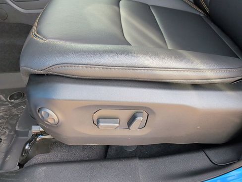 New 2025 Jeep Gladiator High Tide image 13