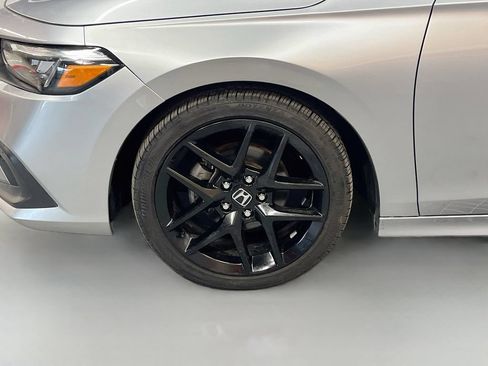 Used 2022 Honda Civic Touring image 32