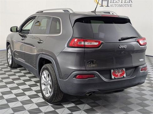 Used 2015 Jeep Cherokee Latitude w/ Cold Weather Group image 7