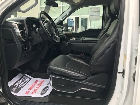 Certified 2023 Ford F350 Lariat w/ FX4 Off-Road Package image 5