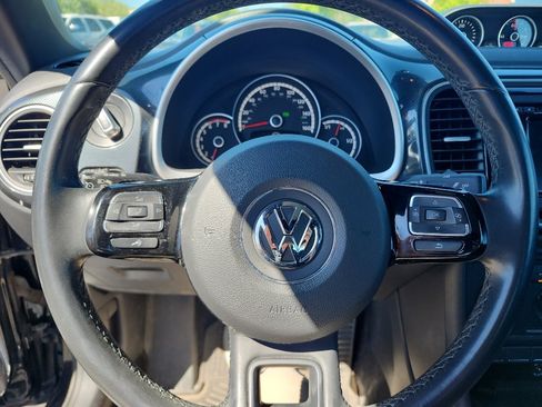Used 2014 Volkswagen Beetle R-Line FWD image 19