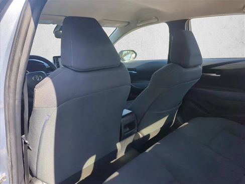 Used 2021 Toyota Corolla LE image 19