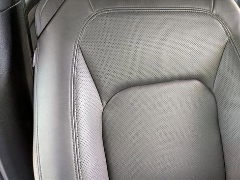 Used 2023 Land Rover Defender 90 S image 19