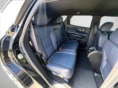 Used 2025 Chevrolet Blazer RS FWD image 29