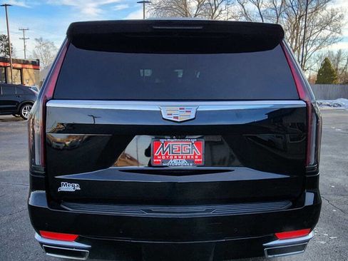 Used 2023 Cadillac Escalade ESV Premium Luxury image 19