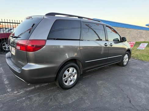 Used 2005 Toyota Sienna CE image 5