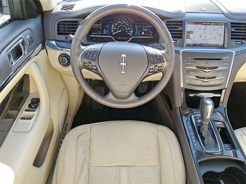 Used 2013 Lincoln MKS AWD image 11