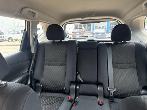 Used 2019 Nissan Rogue S FWD image 8