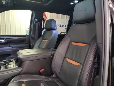 Used 2025 GMC Sierra 2500 AT4 image 16