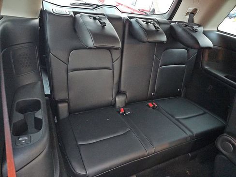 Used 2024 Nissan Pathfinder Platinum image 21