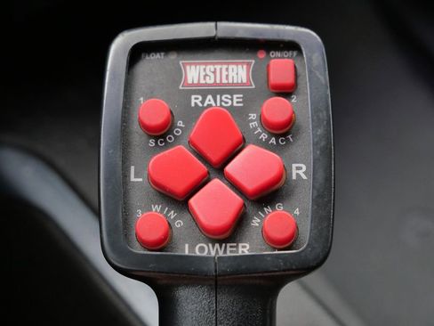 Used 2021 GMC Sierra 3500 AT4 w/ AT4 Preferred Package image 47