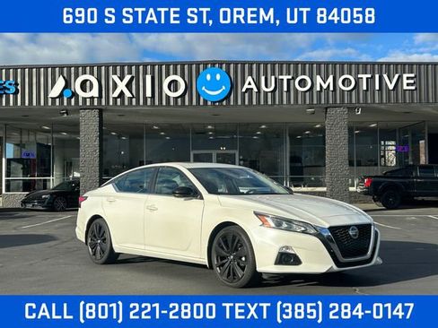 Used 2022 Nissan Altima 2.5 SR w/ Midnight Edition Package AWD/4WD image 1