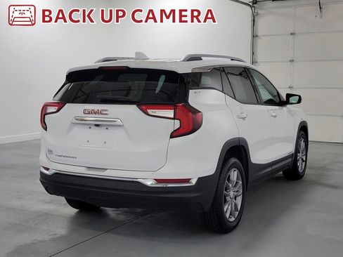 Used 2023 GMC Terrain SLT image 9