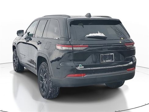 New 2026 Jeep Grand Cherokee Altitude AWD/4WD image 3
