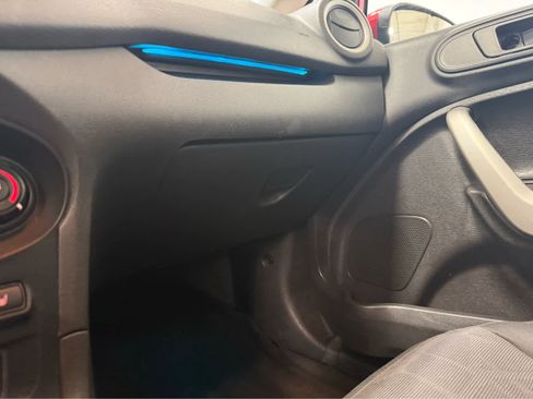 Used 2013 Ford Fiesta SE FWD image 18