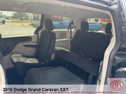 Used 2016 Dodge Grand Caravan SXT w/ Rear Park Assist Package FWD image 12