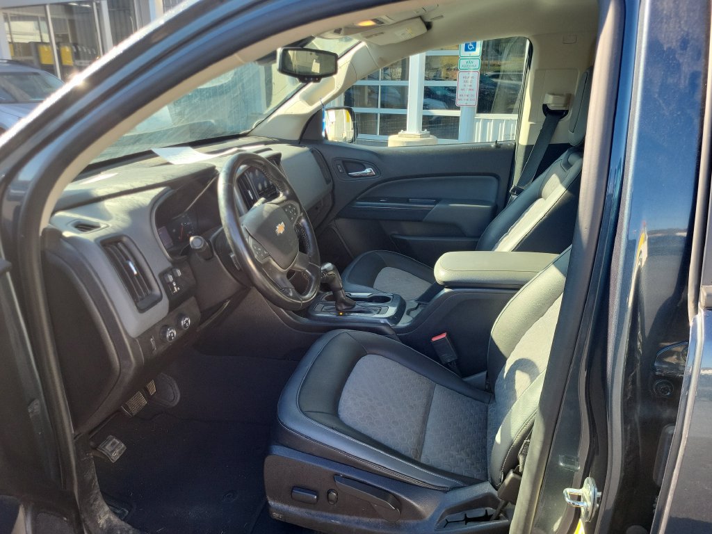 Used 2019 Chevrolet Colorado Z71 AWD/4WD image 8