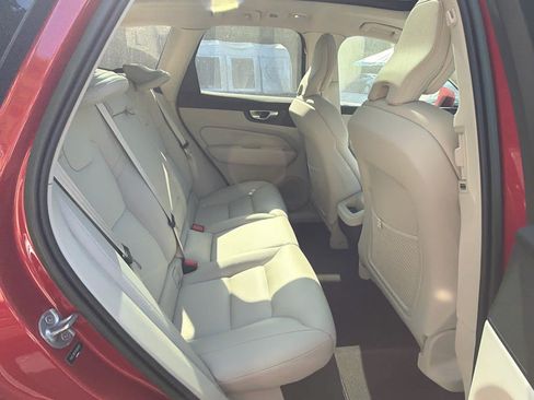 Used 2023 Volvo XC60 B5 Plus AWD/4WD image 20