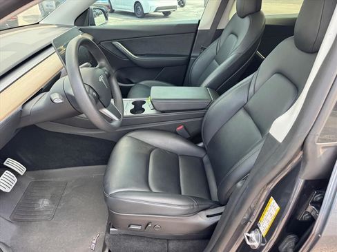 Used 2022 Tesla Model Y Performance AWD/4WD image 12