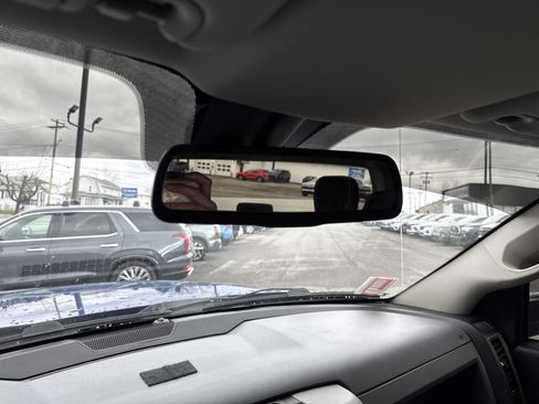 Used 2018 RAM 2500 Tradesman w/ Chrome Appearance Group image 23