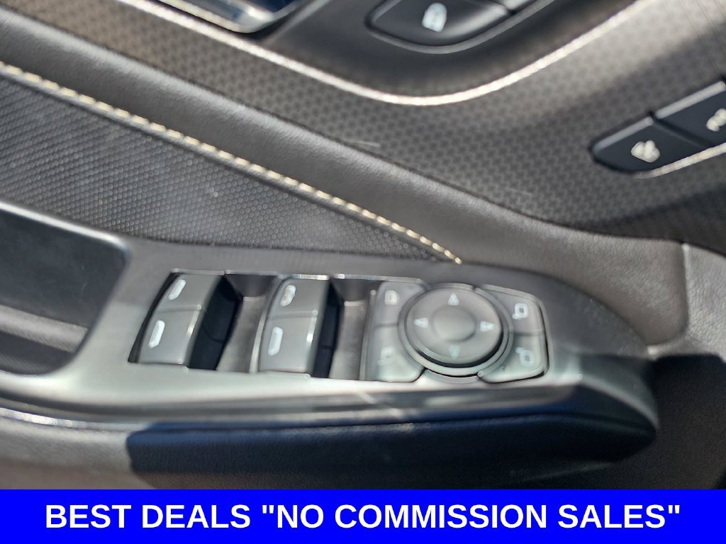 Used 2023 Chevrolet Traverse Premier w/ Redline Edition AWD/4WD image 30