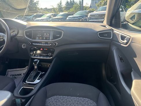 Used 2017 Hyundai Ioniq Blue FWD image 21