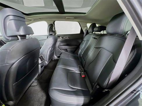 Used 2023 Kia Sportage EX w/ EX Premium Package image 24