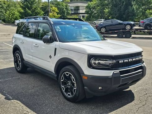 Used 2025 Ford Bronco Sport Outer Banks w/ Outer Banks Tech Package+ AWD/4WD image 1