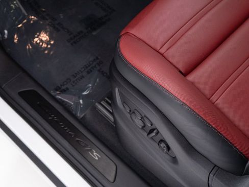 Used 2026 Porsche Cayenne GTS AWD/4WD image 12