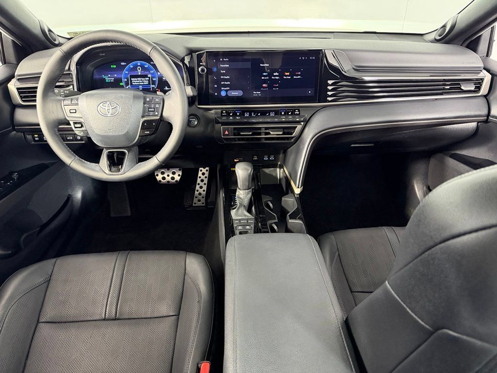 Used 2025 Toyota Camry XSE AWD/4WD image 12