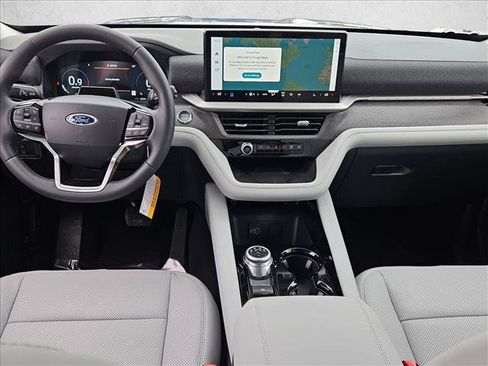 New 2026 Ford Explorer Platinum w/ LUX Leather Package AWD/4WD image 15