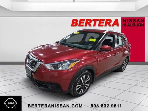 Used 2020 Nissan Kicks SV image 5