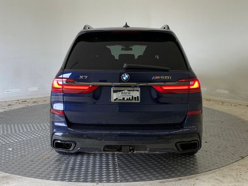 Used 2022 BMW X7 M50i w/ Dynamic Handling Package image 9