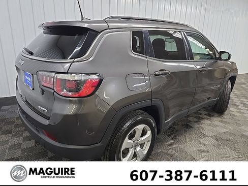 Used 2019 Jeep Compass Latitude AWD/4WD image 10