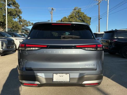 Certified 2026 INFINITI QX60 Luxe w/ Family Package image 4