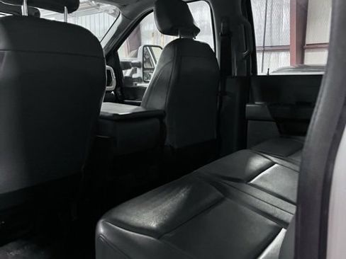 Used 2025 Ford F250 XL w/ XL Chrome Package image 10