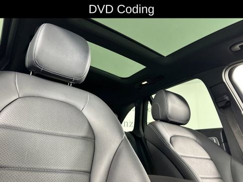 Used 2019 Mercedes-Benz GLC 300 4MATIC image 22