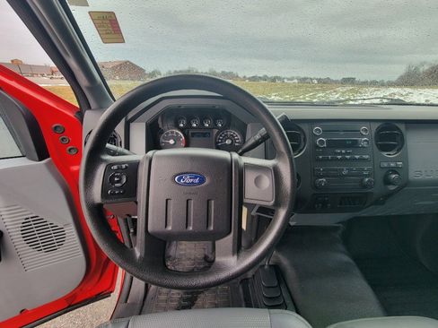 Used 2014 Ford F250 XL w/ XL Value Package image 12