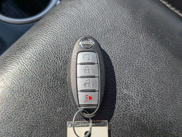 Used 2018 Nissan Pathfinder SV FWD image 30