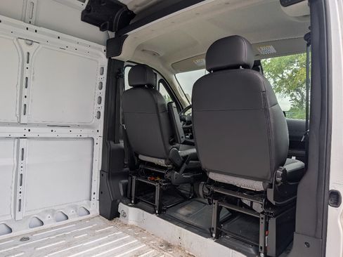 Used 2026 RAM ProMaster 2500 w/ Convenience Group FWD image 7